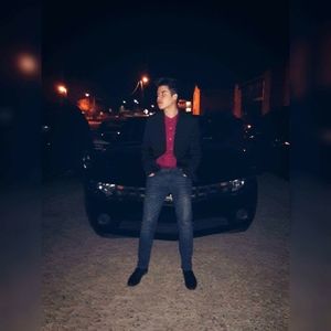 Meet your Posher, Alexiz